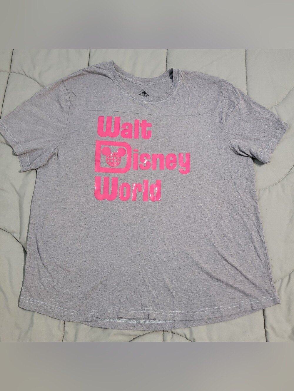 Disney Parks Gray shirt w/ Pink Letters Walt Disney World - Size XL